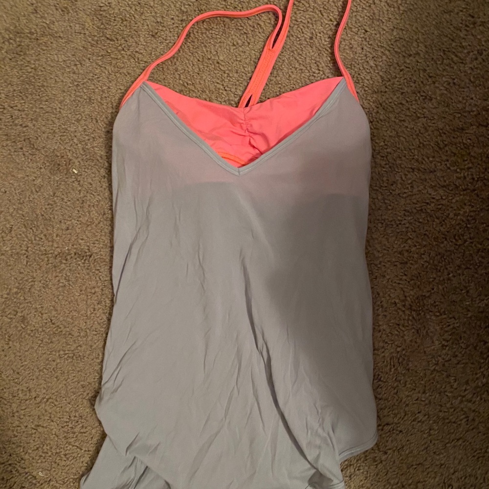 Women’s Lululemon tan top